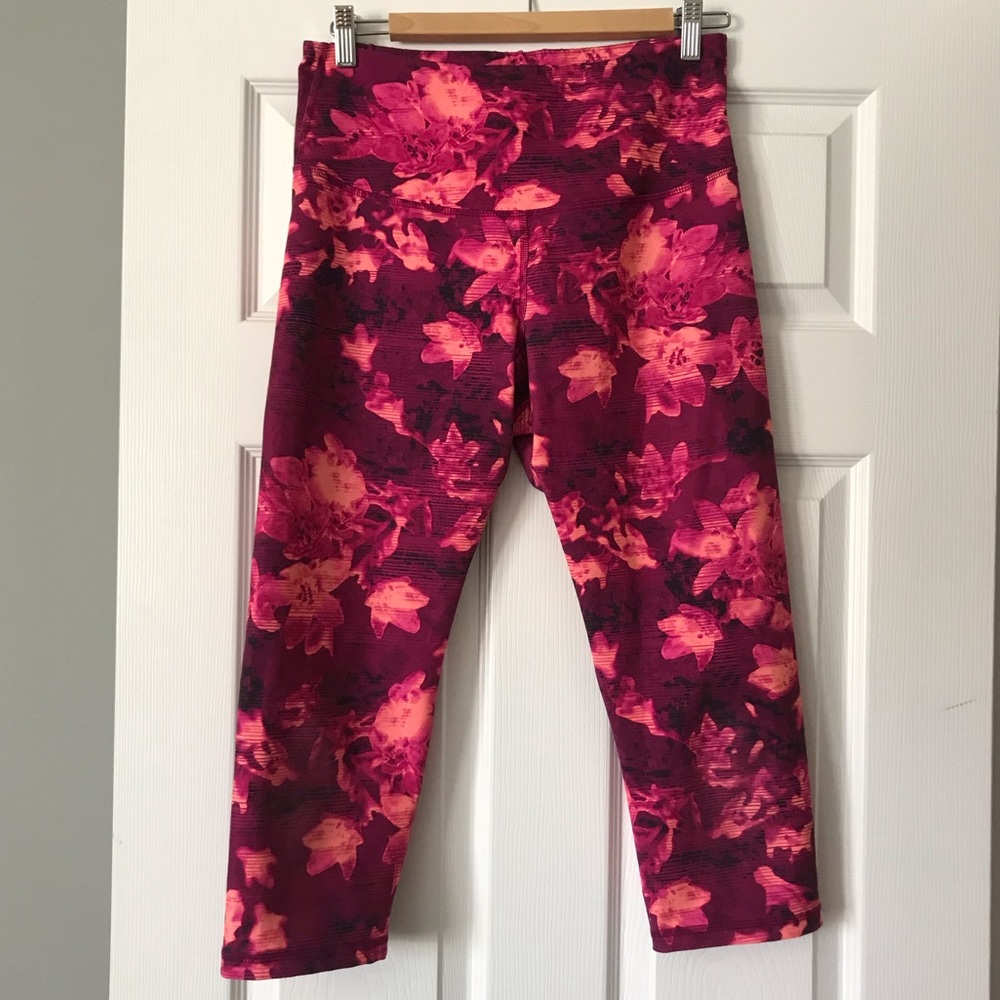 Old Navy Go Dry High Waist Workout Capri